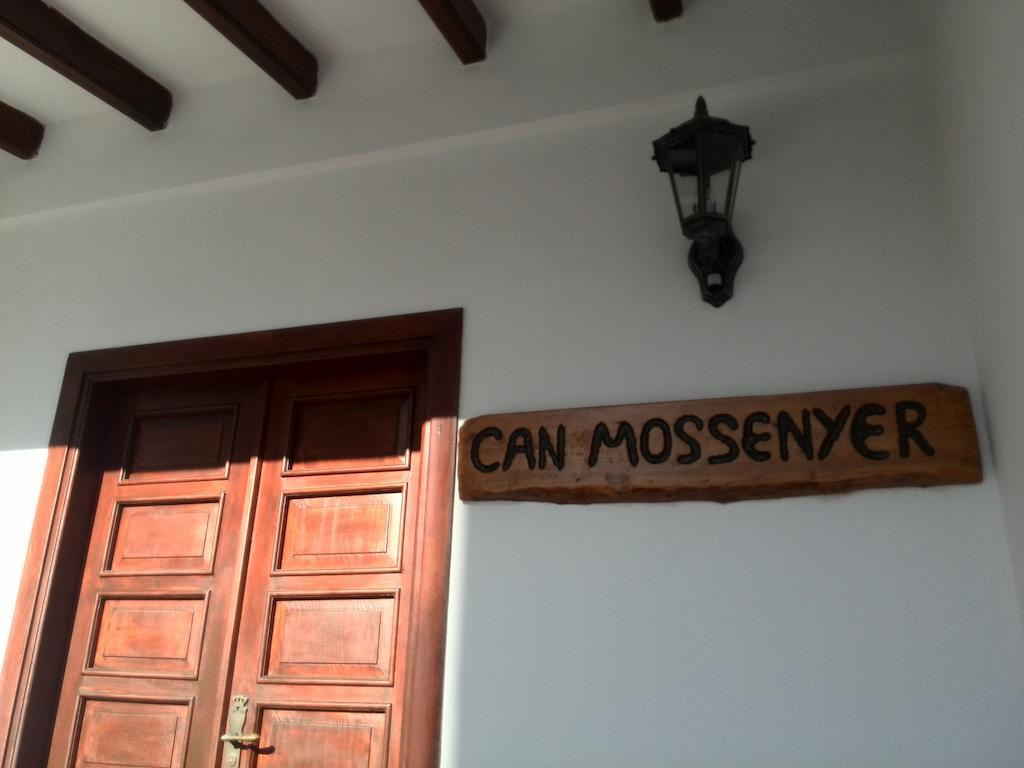 Can Mossenyer San Antonio  Cameră foto